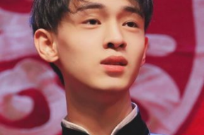 娱乐吃瓜酱秦霄贤不认字,娱乐圈的“吃瓜”瞬间