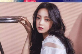 吃瓜娱乐圈最新事件视频,揭秘某明星恋情疑云！